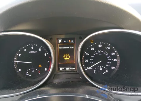 2017 Hyundai Santa Fe Sport 2.4L z USA, uszkodzony, nr VIN 5NMZU3LB9HH008121